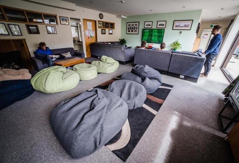 Adventure Queenstown Hostel