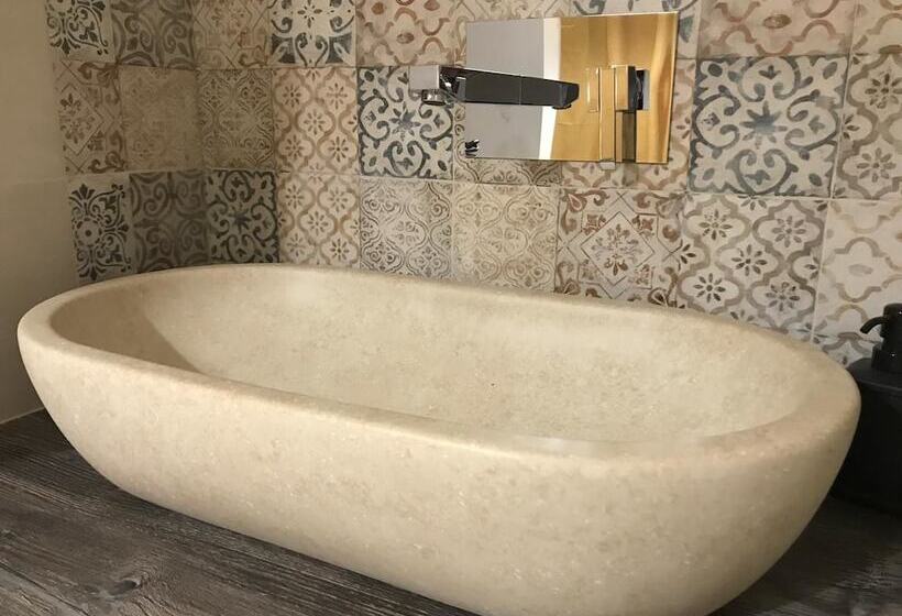 ベッドアンドブレックファースト Borgonove