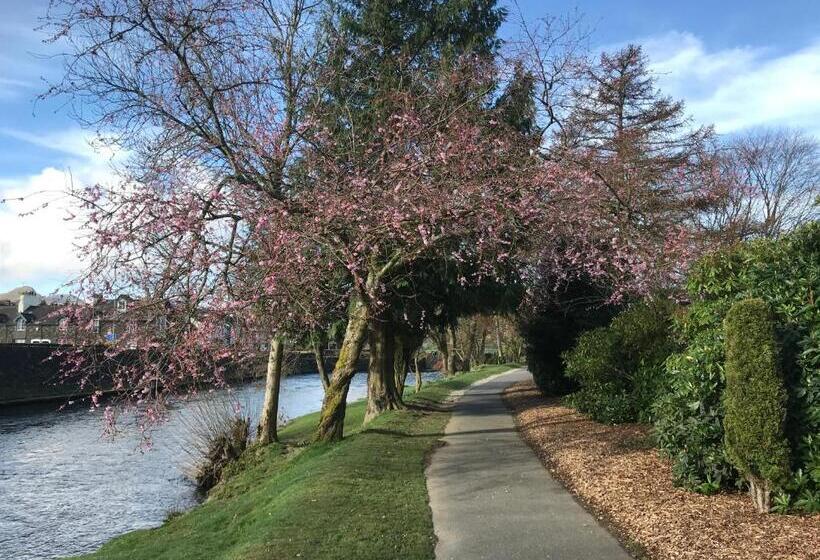 צימר Winchester House