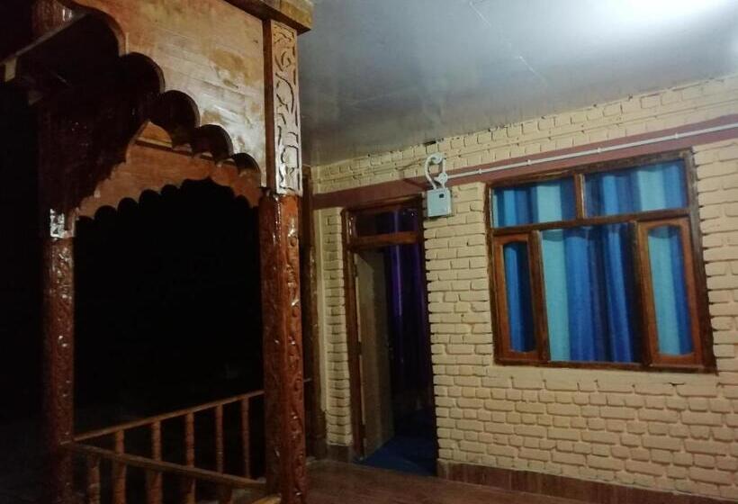 Garhwal Resort, Raithal, Bhatwari, Uttarkashi