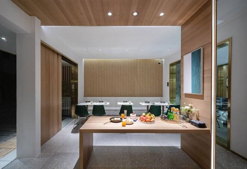 Guilin Bonjour Boutique Hotel  Free Pick Up Service Over 3 Nights