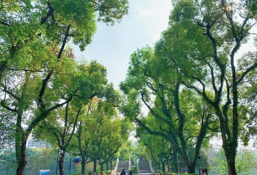 Guilin Bonjour Boutique Hotel  Free Pick Up Service Over 3 Nights