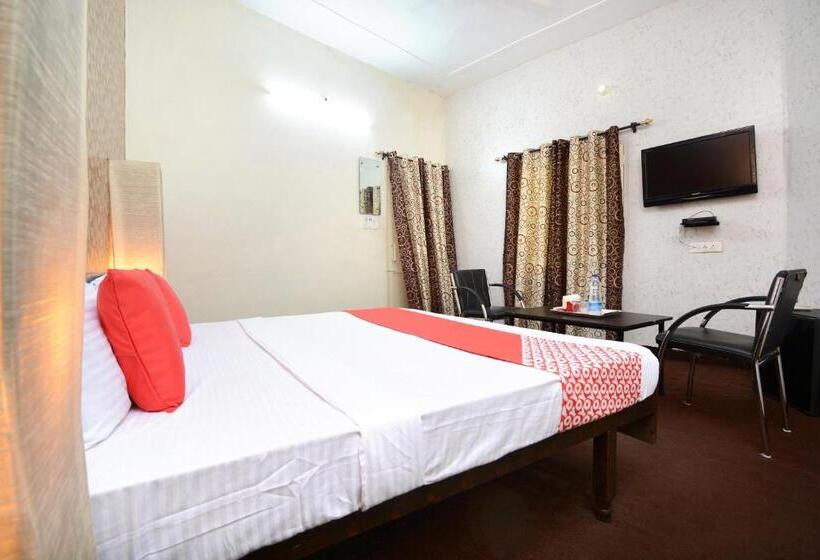 فندق Oyo 33024 Urban Guest House