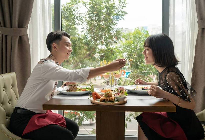 Roliva Hotel & Apartment Danang