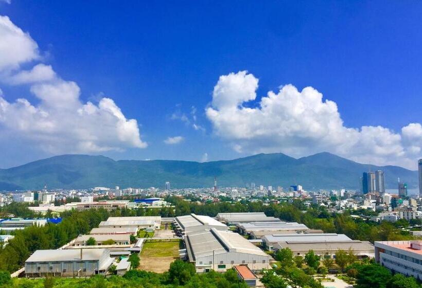 Roliva Hotel & Apartment Danang