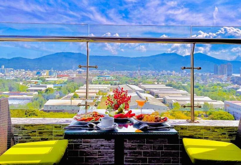 Roliva Hotel & Apartment Danang