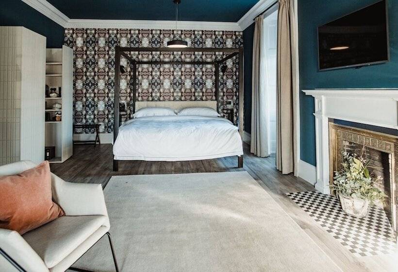 Отель The Bonnie Badger