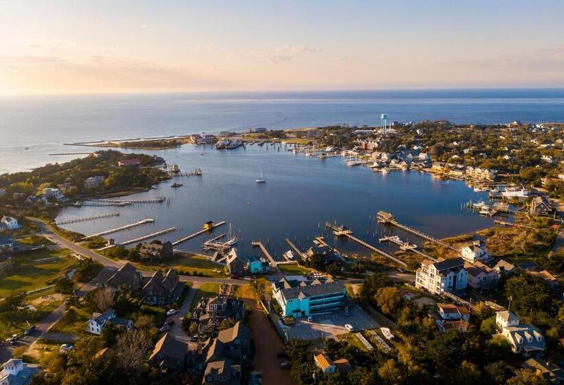 Отель The Ocracoke Harbor Inn