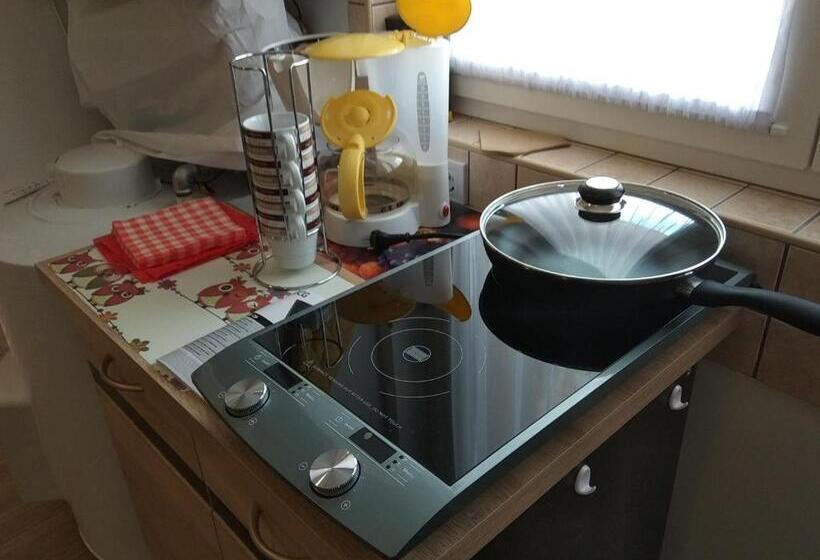 پانسیون Tulipán Apartmanház