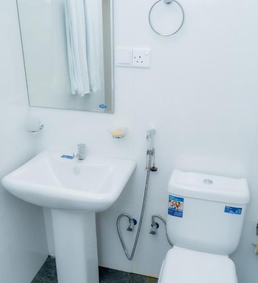 Hostel Rainforest Holiday Inn