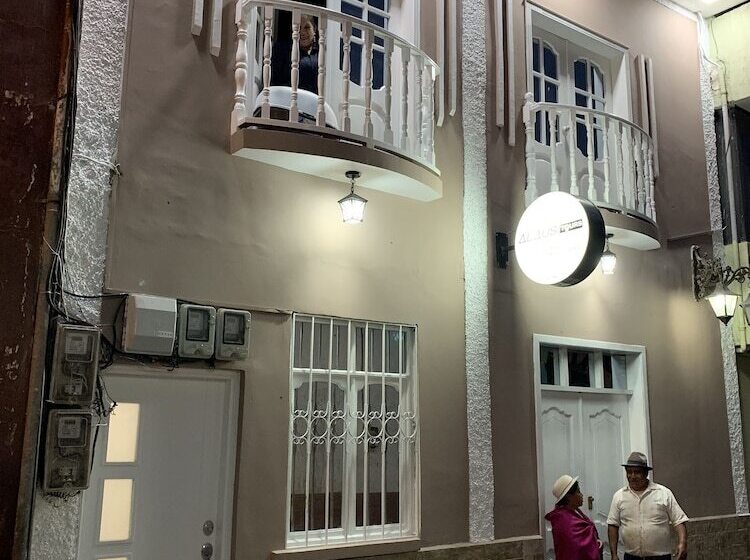 تختخواب و صبحانه Chaperon