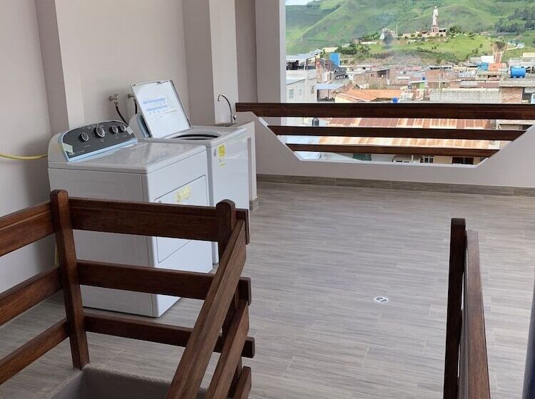 تختخواب و صبحانه Chaperon