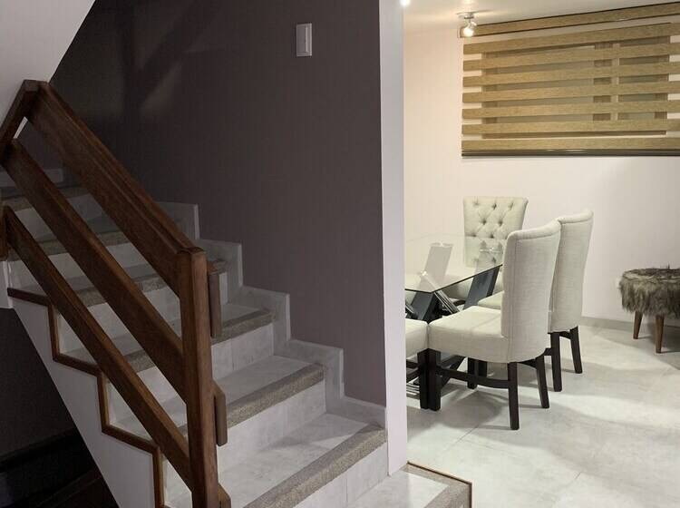 تختخواب و صبحانه Chaperon