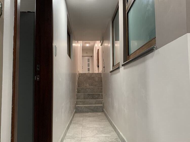 تختخواب و صبحانه Chaperon