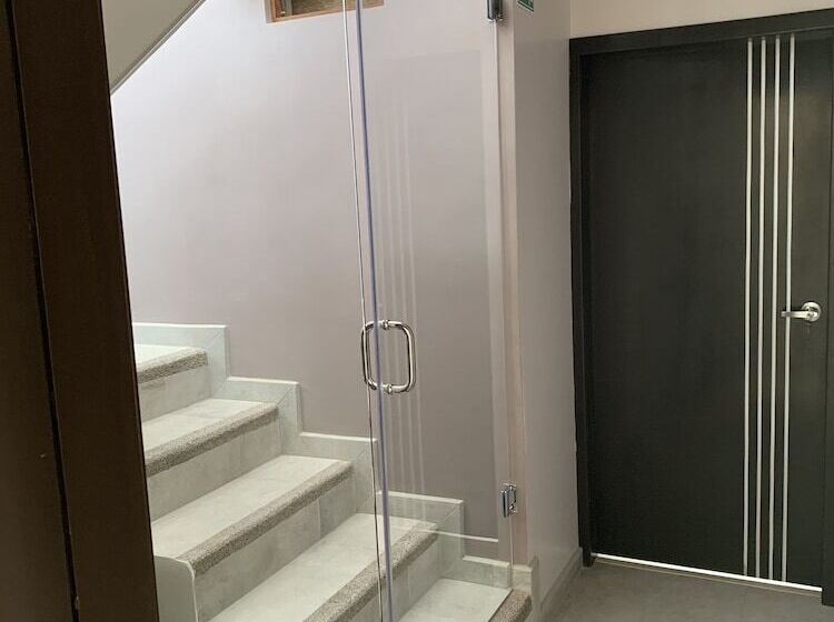 تختخواب و صبحانه Chaperon