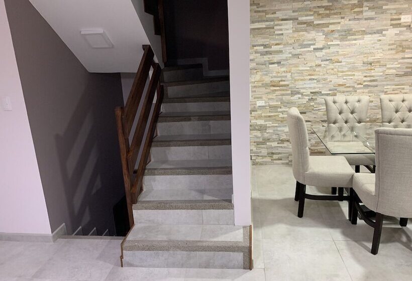 تختخواب و صبحانه Chaperon