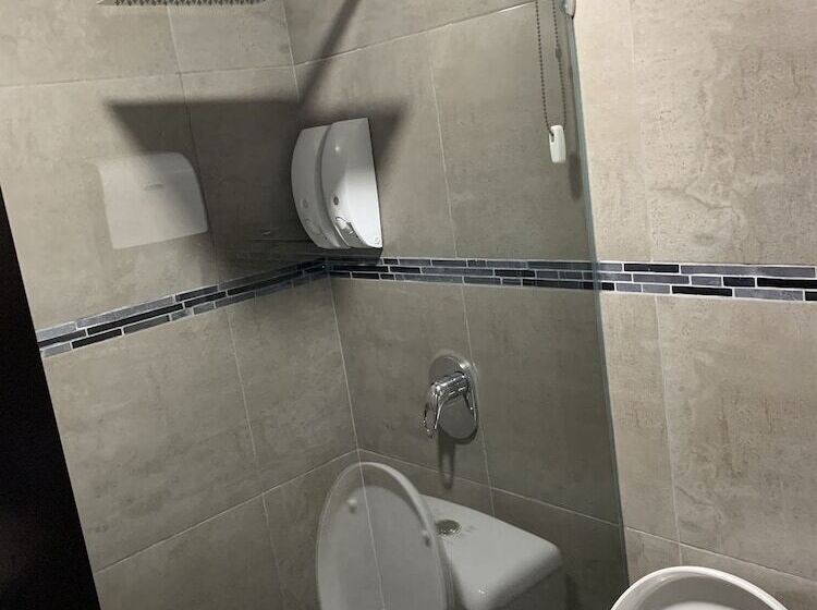 تختخواب و صبحانه Chaperon