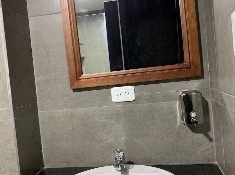 تختخواب و صبحانه Chaperon