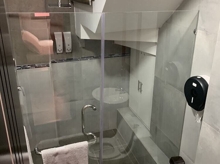 تختخواب و صبحانه Chaperon