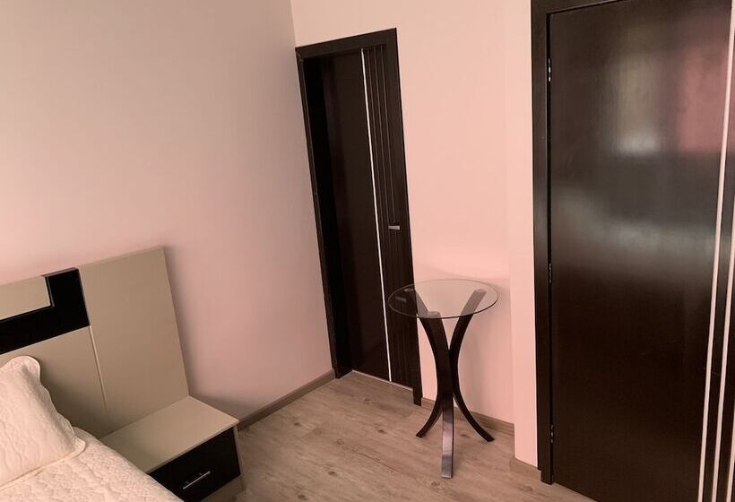 تختخواب و صبحانه Chaperon