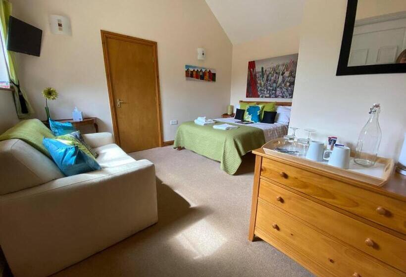 צימר High View Cottage