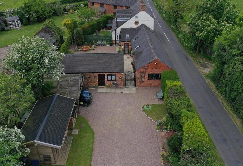 צימר High View Cottage