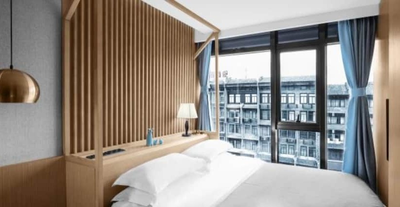 Guilin Gangshe Hotel East&west Alley