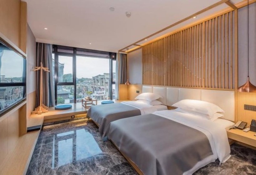 Guilin Gangshe Hotel East&west Alley