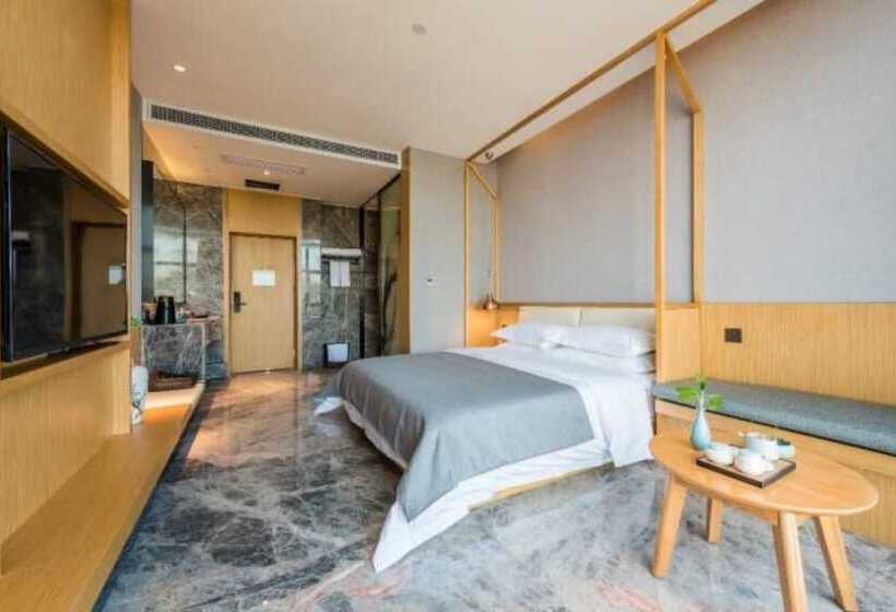 Guilin Gangshe Hotel East&west Alley