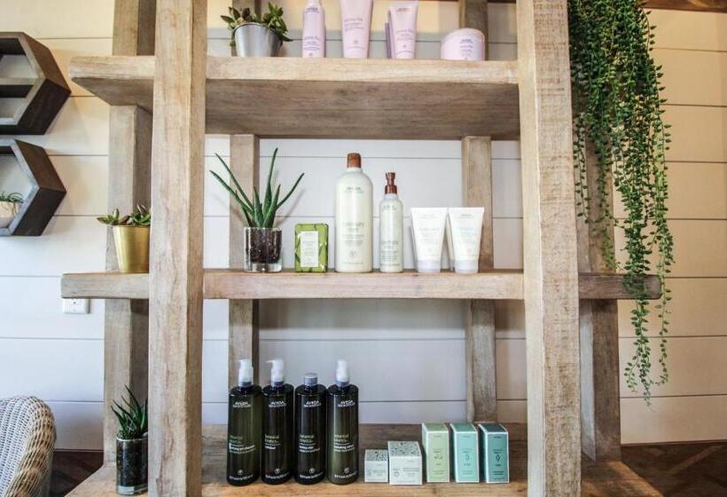 فندق Bali Hai Beachfront Resort And Spa