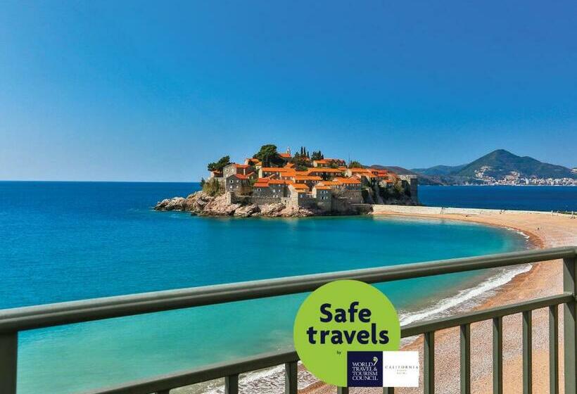 هتل California By Aycon