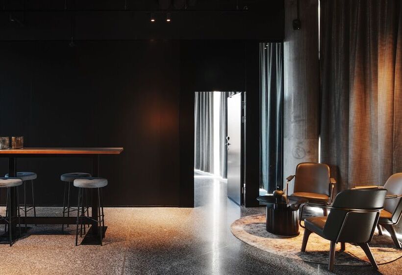 Comfort Hotel Arlanda Airport Terminal