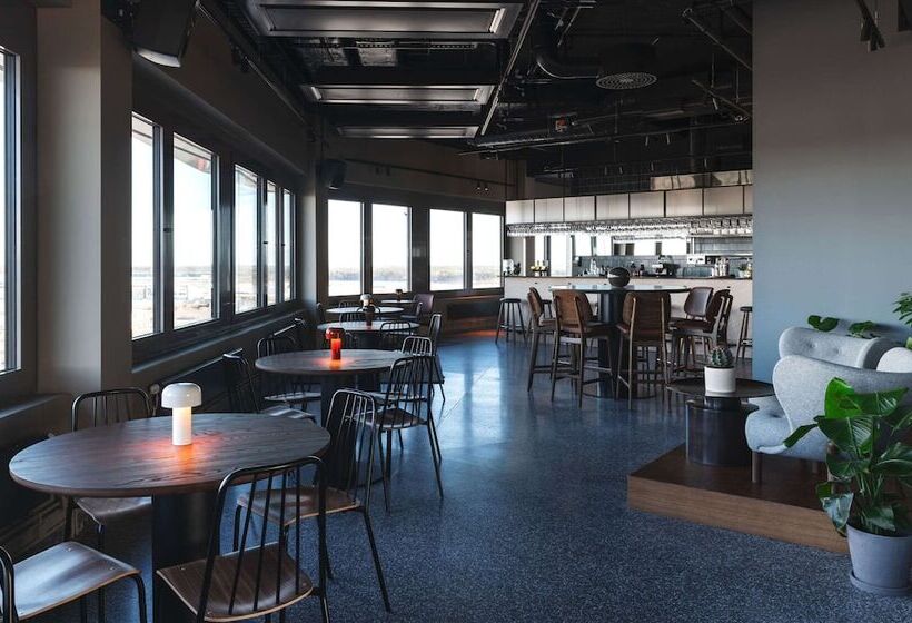 Comfort Hotel Arlanda Airport Terminal