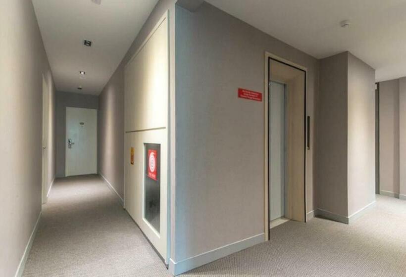 Отель De Cyber Boutique