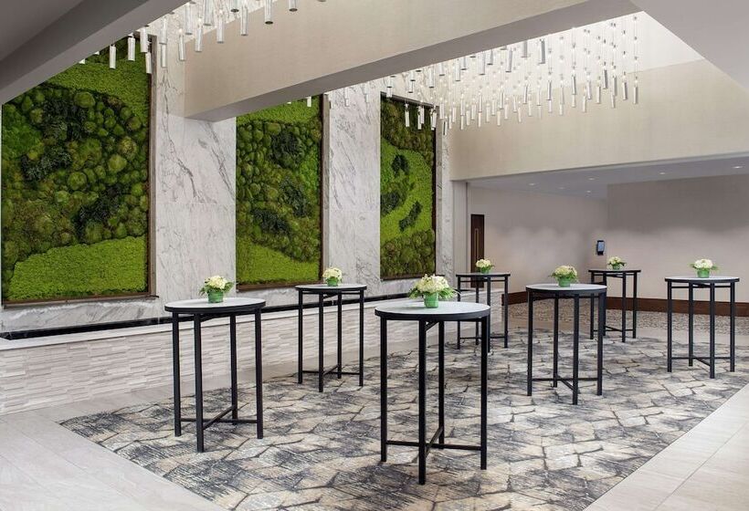 هتل Embassy Suites By Hilton Knoxville Downtown