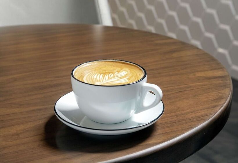 هتل Embassy Suites By Hilton Knoxville Downtown