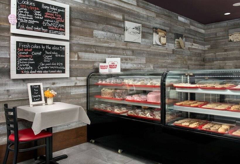 هتل Embassy Suites By Hilton Knoxville Downtown