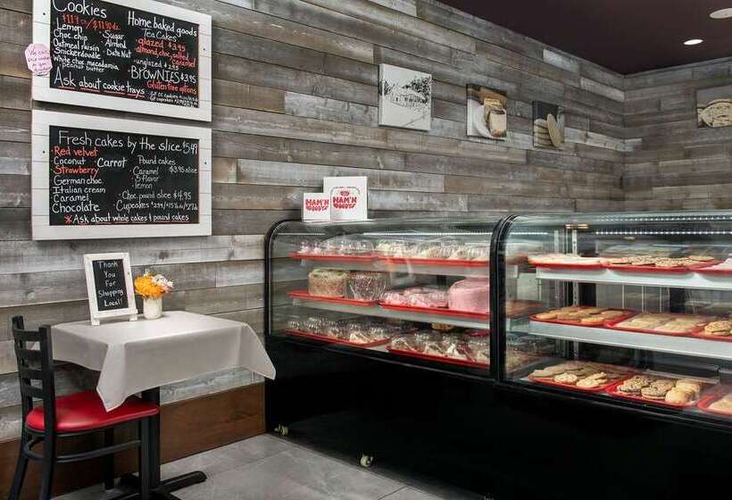 هتل Embassy Suites By Hilton Knoxville Downtown