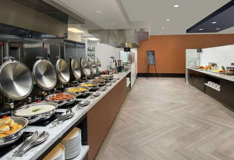 هتل Embassy Suites By Hilton Knoxville Downtown