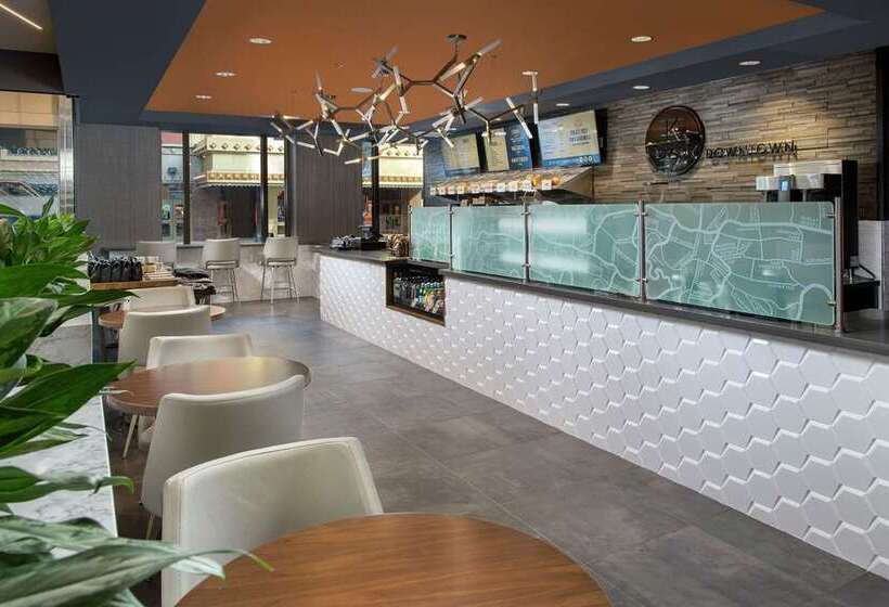 هتل Embassy Suites By Hilton Knoxville Downtown