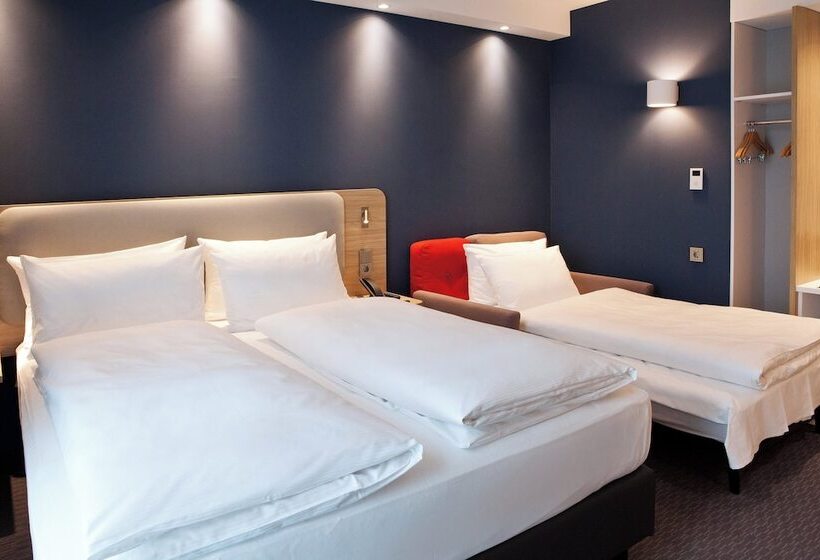Отель Holiday Inn Express   Saarbrücken, An Ihg