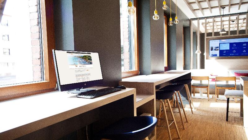 Отель Holiday Inn Express   Saarbrücken, An Ihg