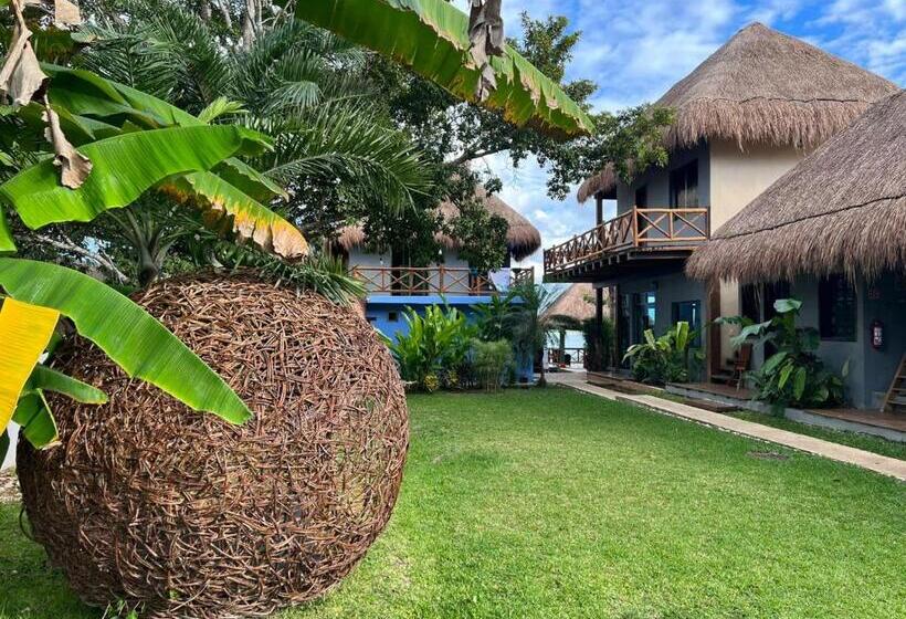 هتل Boutique Las Nubes Bacalar