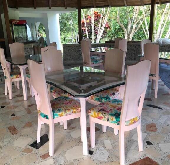 Отель Spa Excalibur