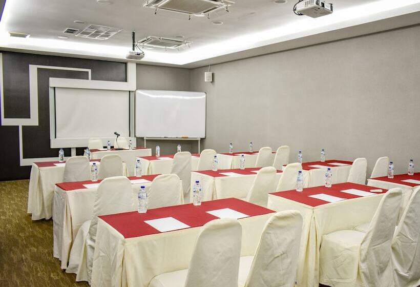 Отель Streetview