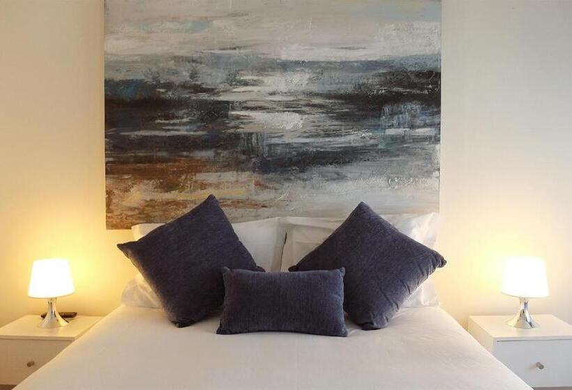 ユースホステル Family House