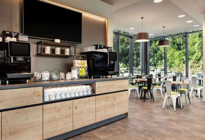هتل Super 8 By Wyndham Dresden