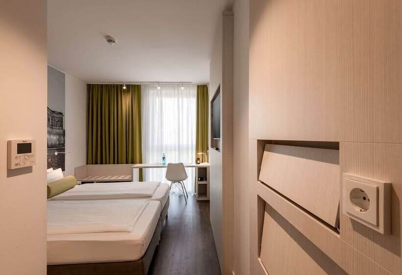 酒店 Super 8 By Wyndham Dresden