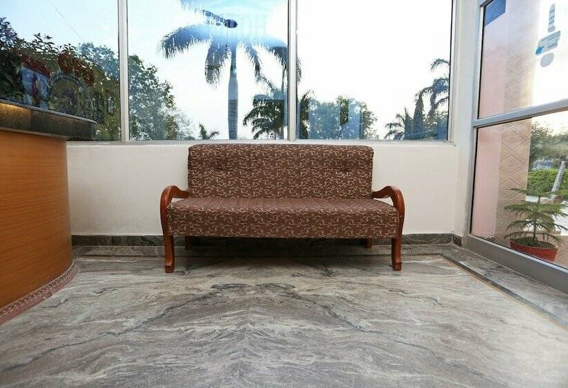 Oyo 29925 Hotel Green House