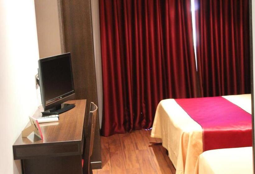 بنسيون Hostal Royal Almorox